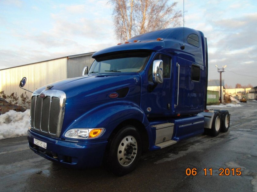 Грузовик Петербилт 387