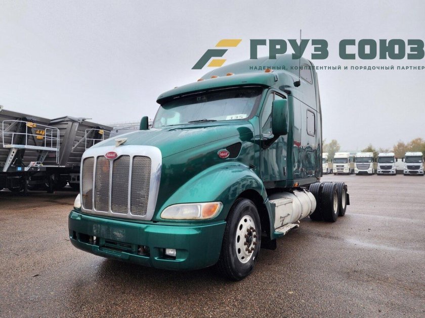 Тягач Петербилт 387