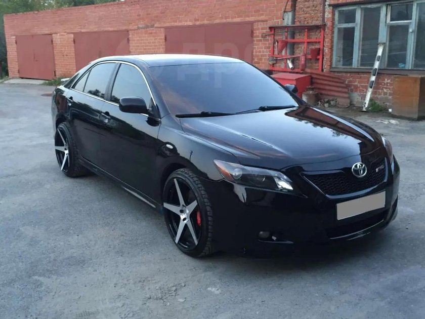 Камри 40 черная