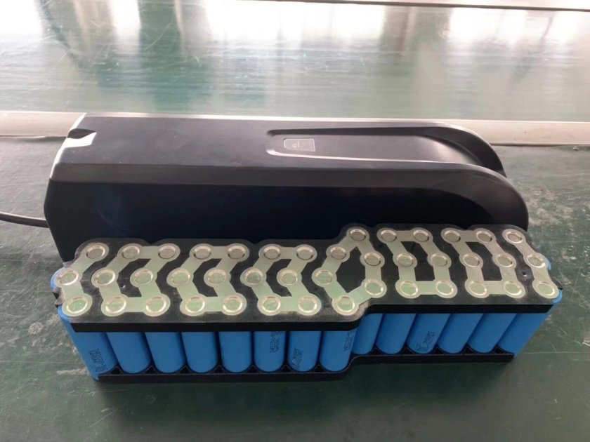 Аккумуляторная батарея для электровелосипеда