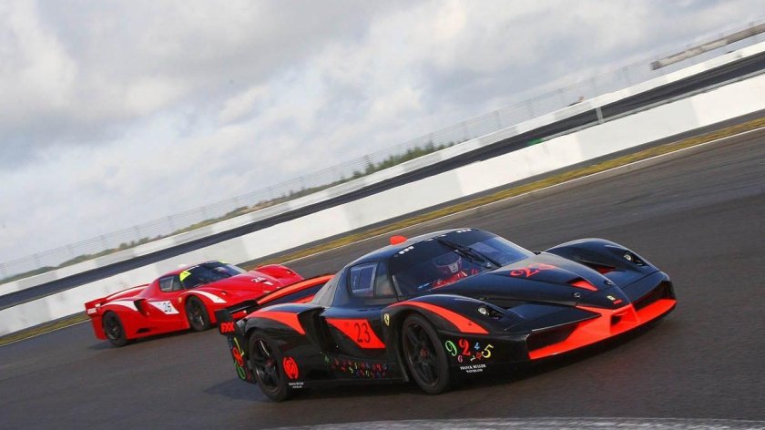 Машина Ferrari FXX