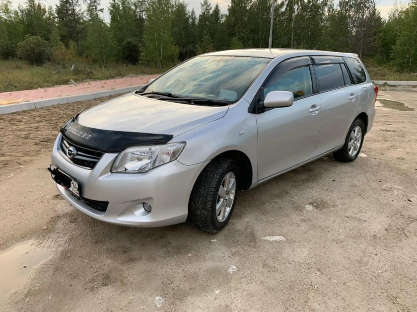Toyota Fielder 2010
