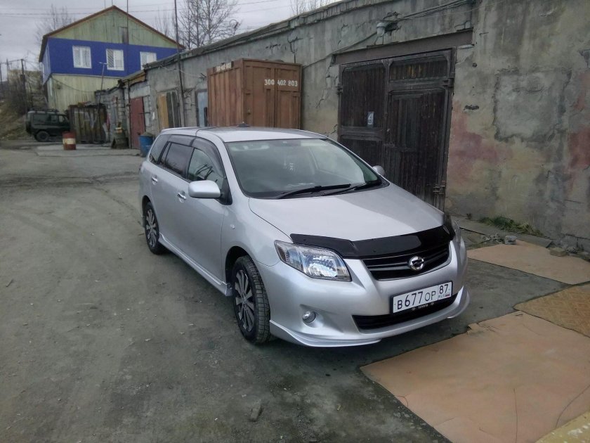 Королла Филдер 2010