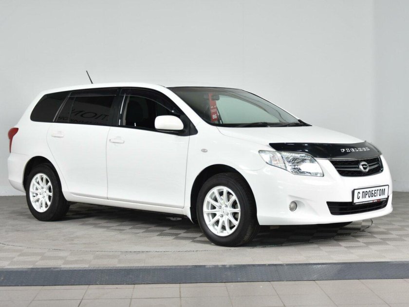 Toyota Corolla Fielder 2010