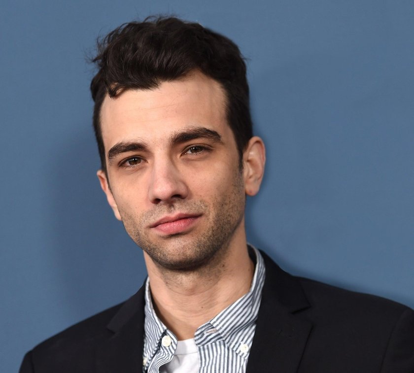 Джей Барушель 2022