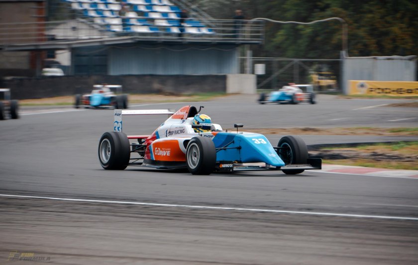 Дино Беганович гонщик