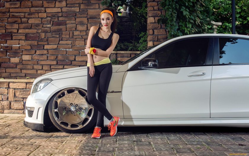 Мерседес для девушки