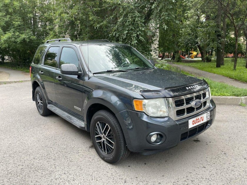 Молдинг на Форд Эскейп 2008 года