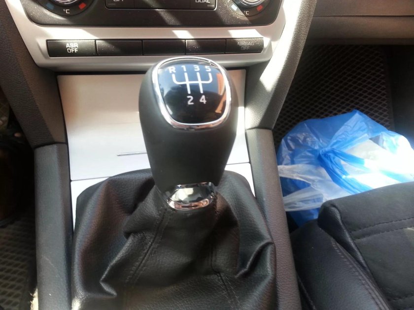 Ручка КПП Шкода Октавия а7 механика