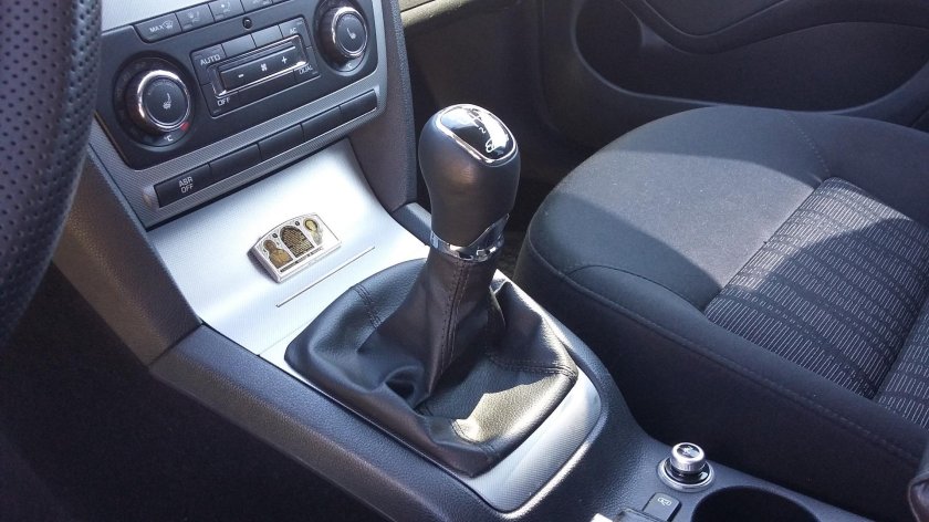 Шкода Октавия а5 ручка МКПП