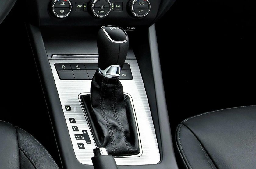 Шкода Октавия 1.6 автомат