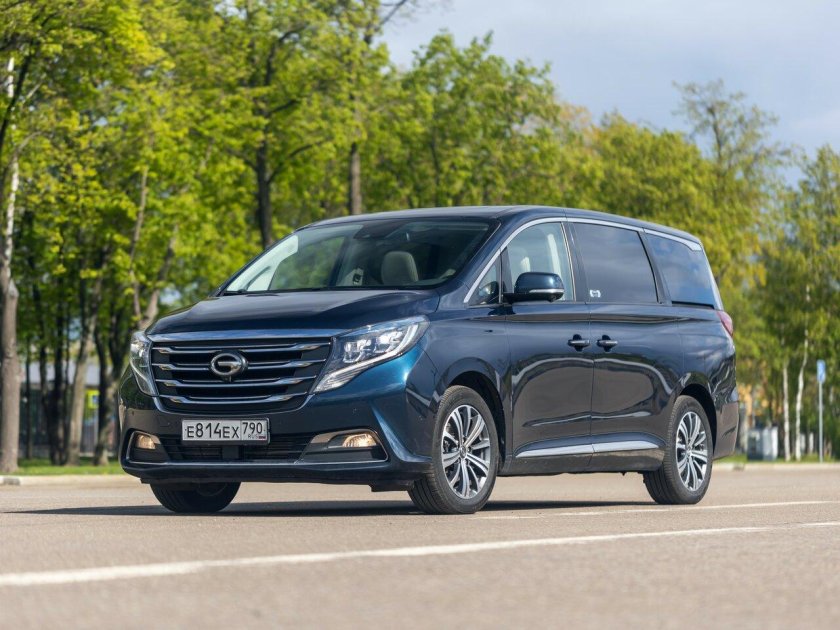 Китайский минивэн GAC gm8