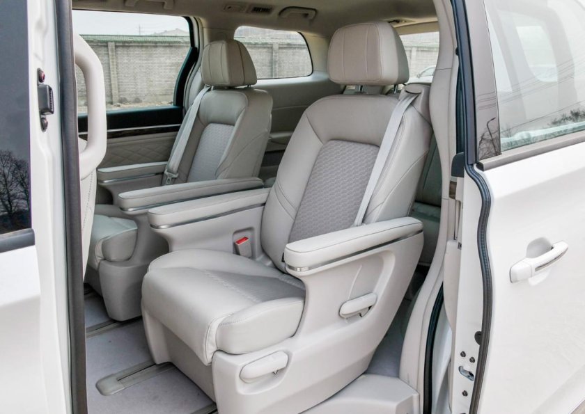 JAC минивэн gm8