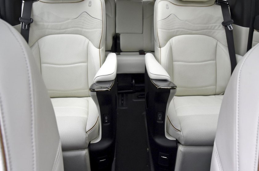 JAC минивэн gm8