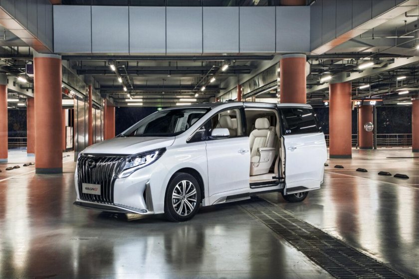 Минивэн GAC gm8