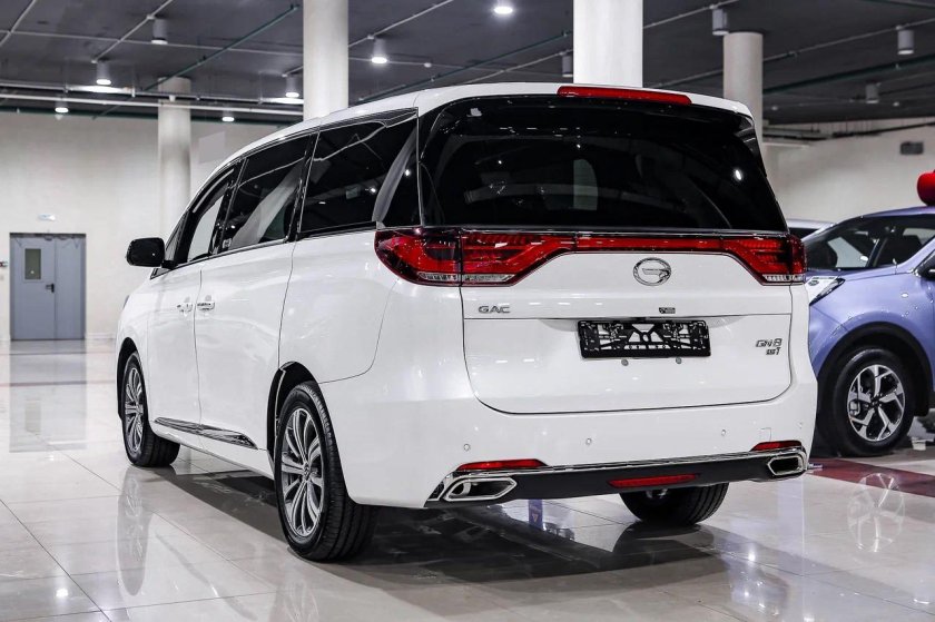 GAC gn8 2.0 at, 2021 минивэн