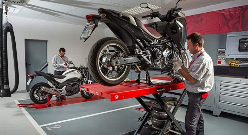 Мотоциклы на сервисе