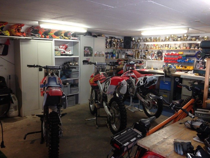 Гараж для мотоцикла