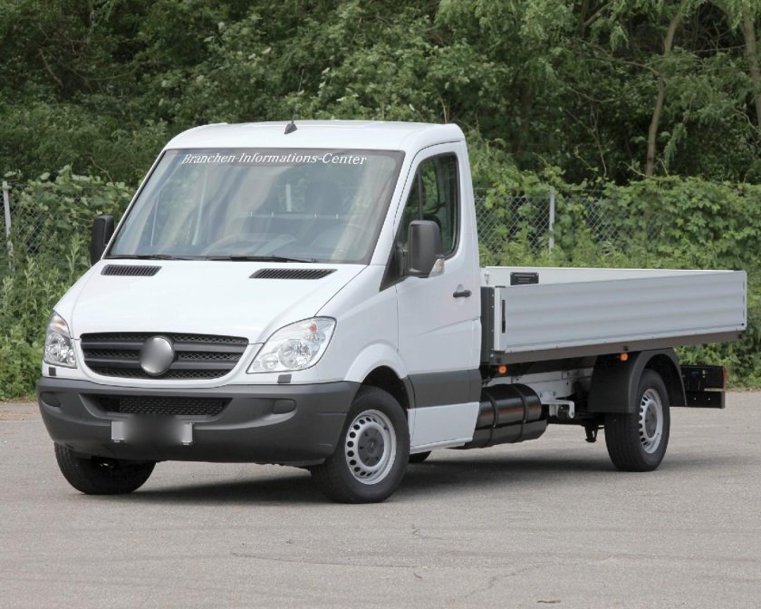 Мерседес Спринтер грузовой бортовой