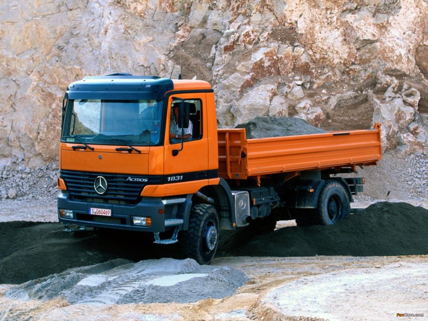 Mercedes-Benz Actros 1831