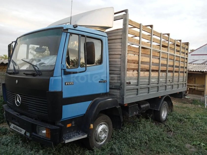 Мерседес бенц 814