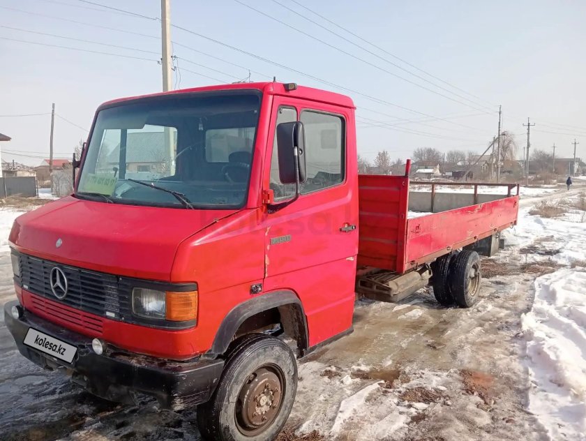 Мерседес бенц 410д бортовой