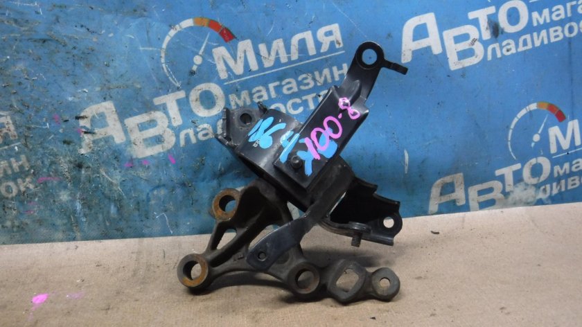 Подушка двигателя тойота пассо