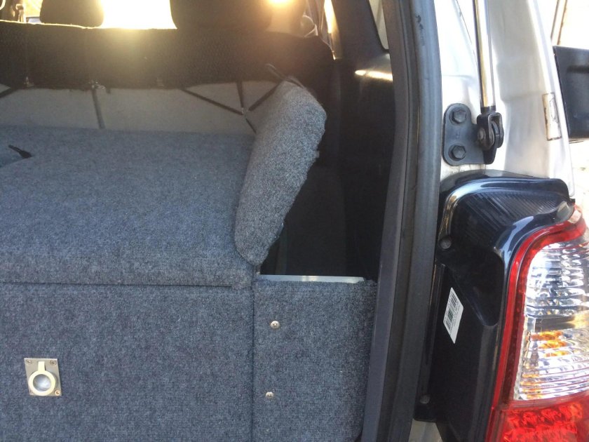 Toyota BB спальник