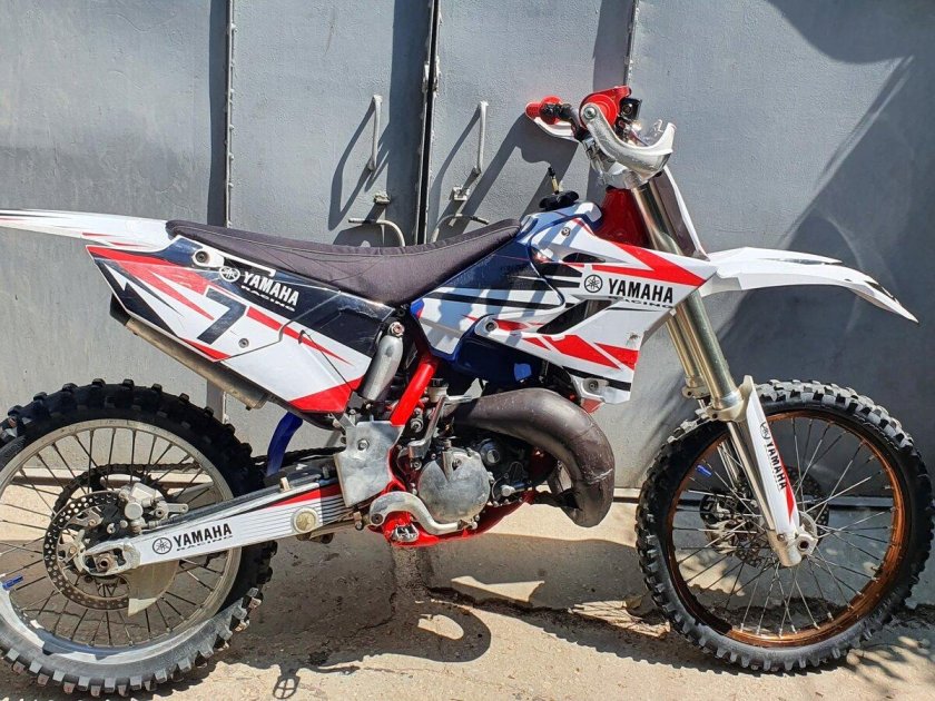 Ямаха кроссовый