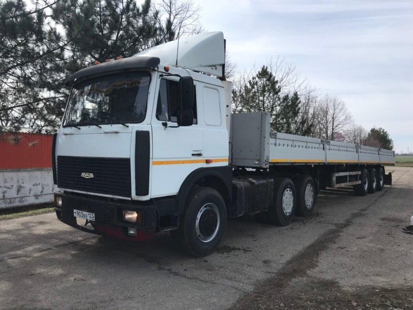 Тягач МАЗ 6422