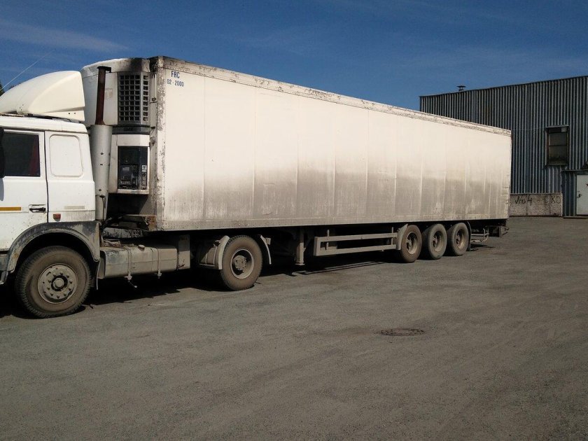 МАЗ 5432 С полуприцепом рефрижератор