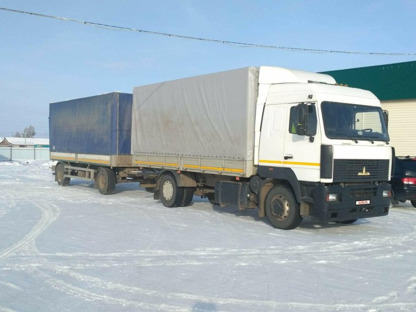 МАЗ-5340 бортовой с прицепом