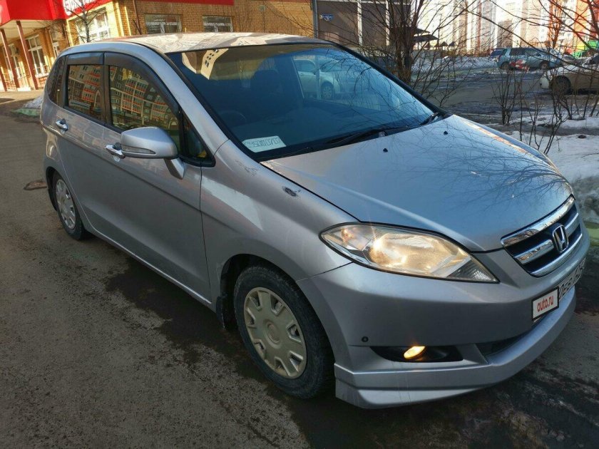 Хонда Эдикс 2004 года