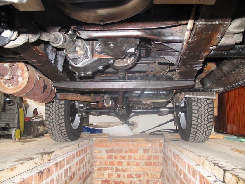 ГАЗ 3309 снизу