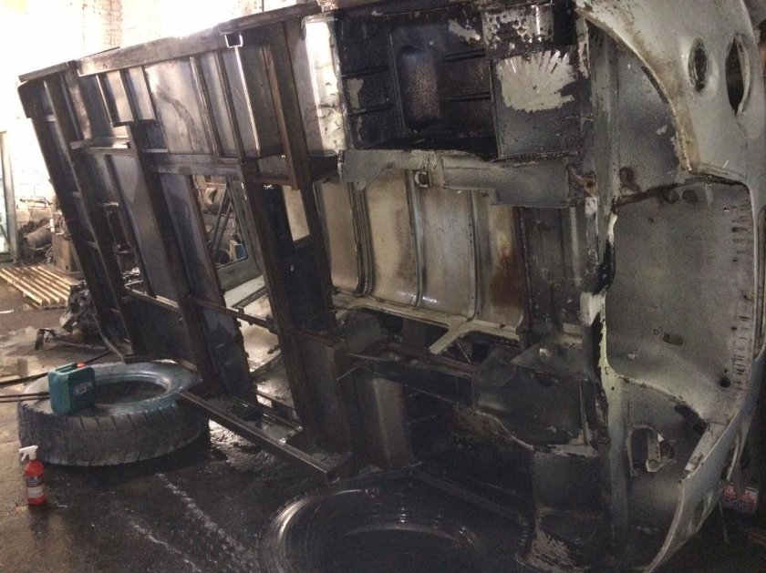 УАЗ 3909 днище