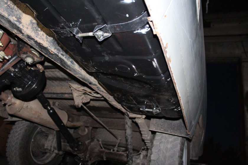 Крепление бака УАЗ Буханка