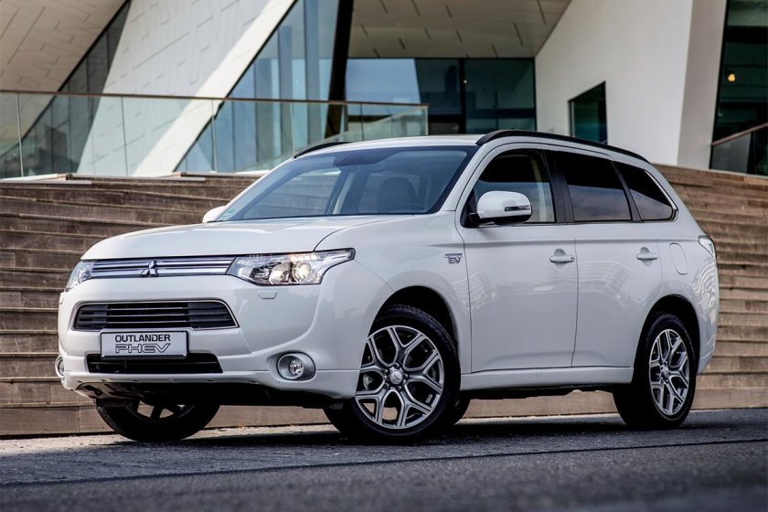 Мицубиси Аутлендер 3