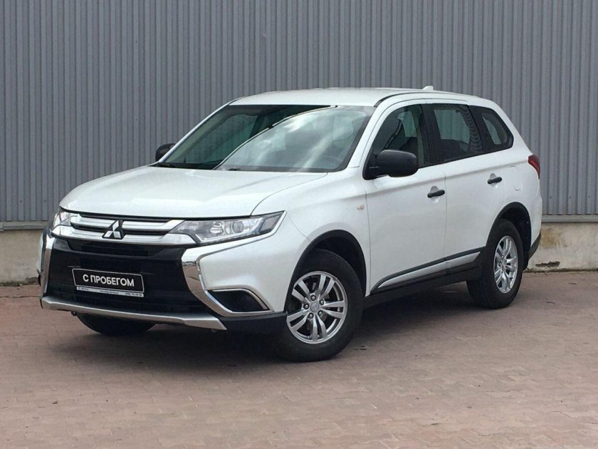 Митсубиси аутлендер 2016 белый