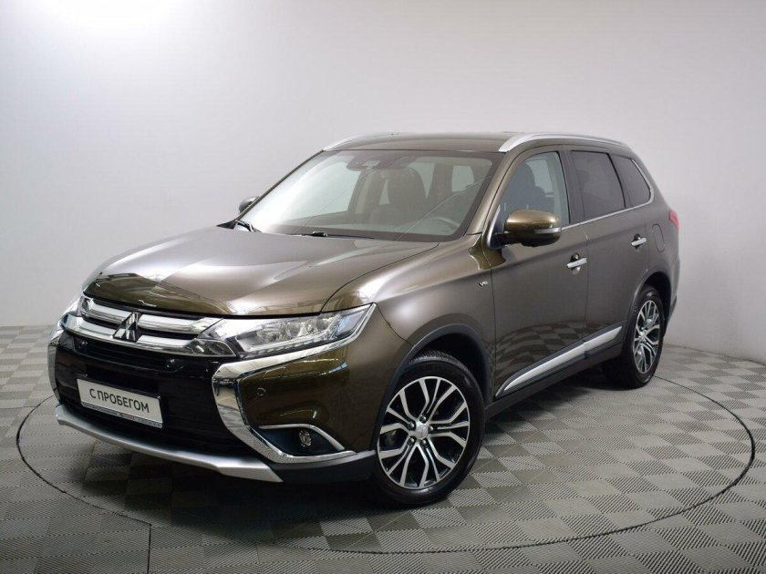 Mitsubishi Outlander 3