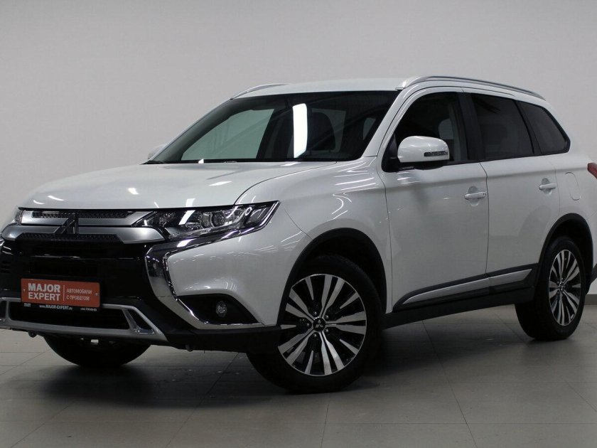 Митсубиси аутлендер 2015