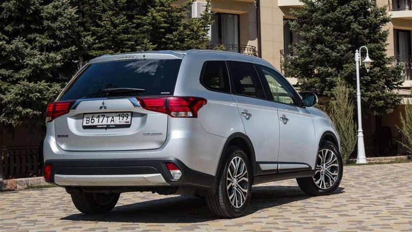 Митсубиси Аутлендер 3