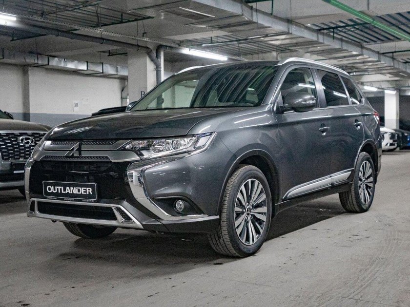 Митсубиси Аутлендер 2022