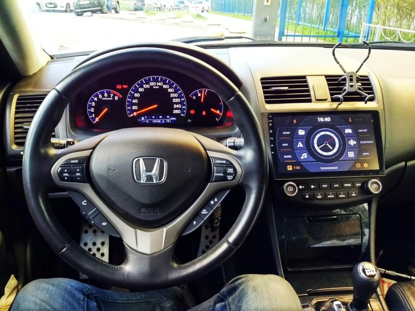 Хонда Аккорд 8 2.4 салон