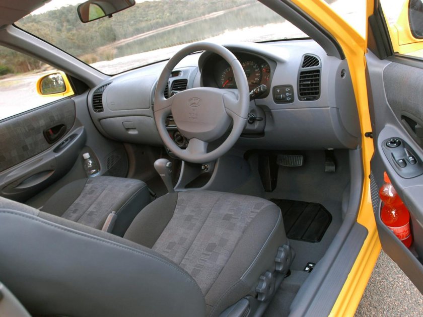 Hyundai Accent 2007 салон
