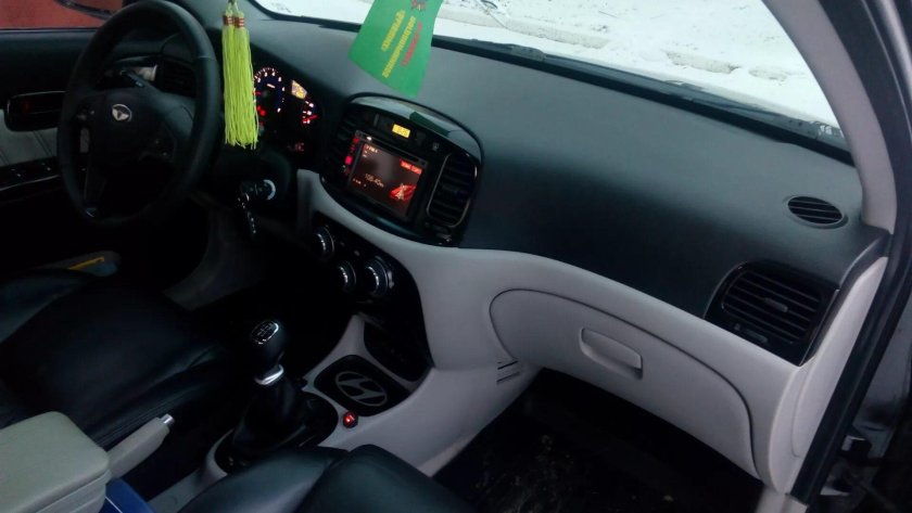 Hyundai Accent 2007 салон