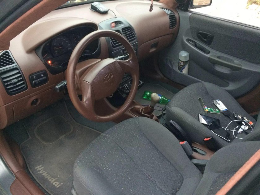 Hyundai Accent 2 салон
