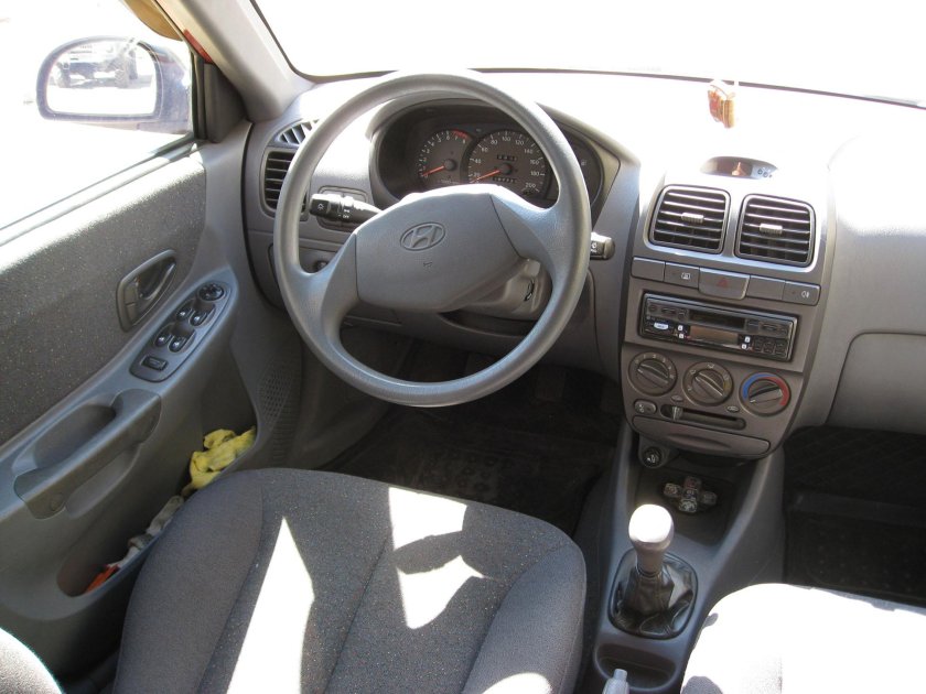 Hyundai Accent 2007 салон