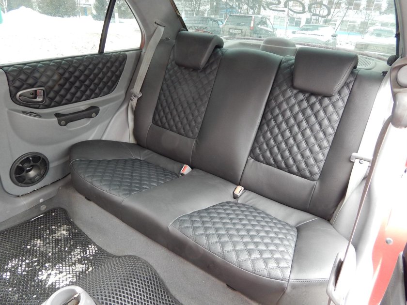 Hyundai Accent кожаный салон