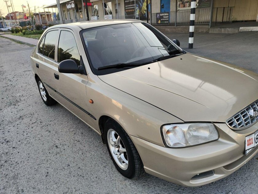 Hyundai accent 2010 беж