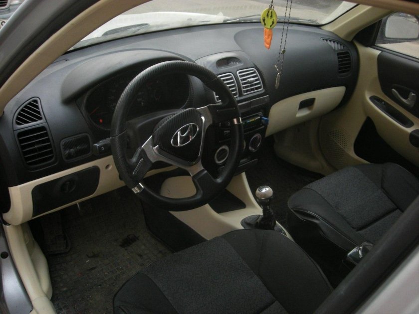 Черный салон акцент ТАГАЗ